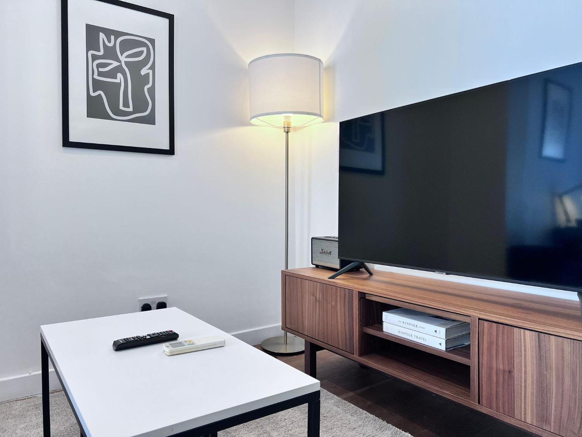 Luxury 2-Bedroom Flat In Camden Лондон Экстерьер фото